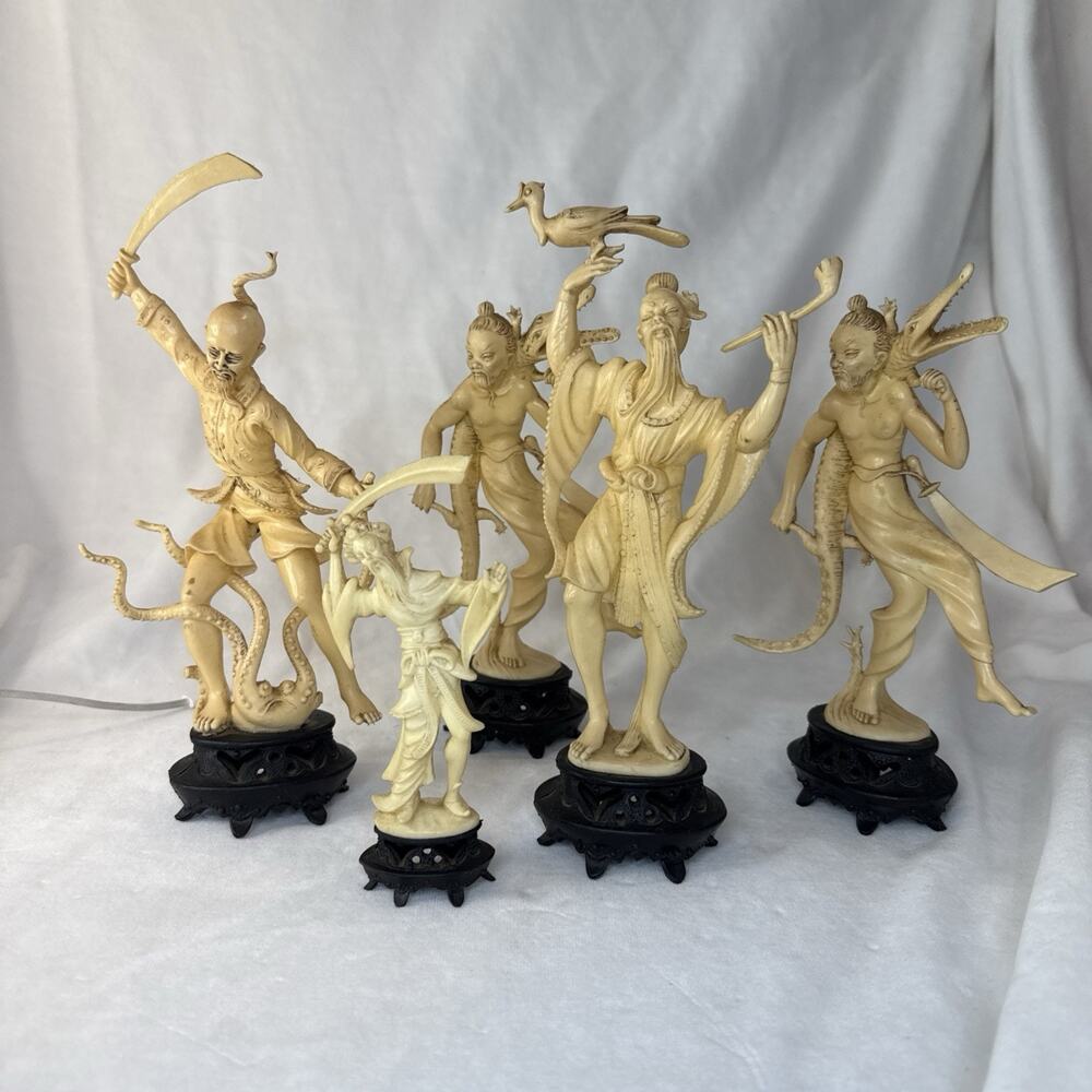 Vintage 9” (4) + (1) 5” Japanese Celluloid Plastic Samurai Figures Set